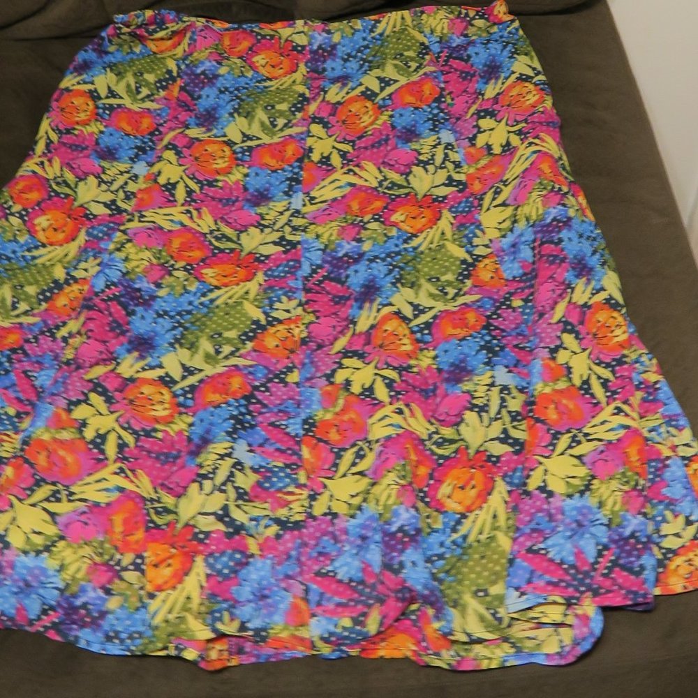 Christopher And Banks Muti Color Cotton Stretch Floral Skirt Size 14 - Picture 3 of 5
